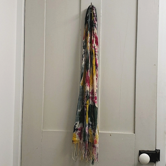 Floral print ladies scarf - Picture 1 of 3